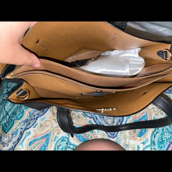 Coach purse - Picture 3 of 4